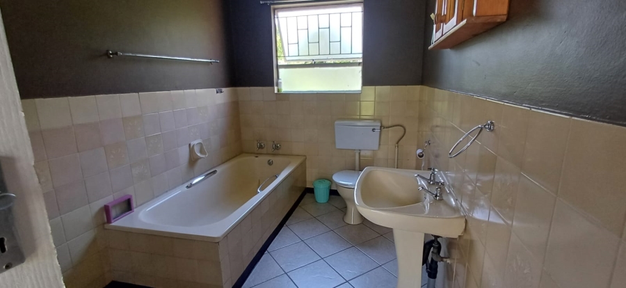 4 Bedroom Property for Sale in La Hoff North West